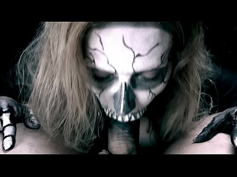 ❤️ Rapariga demoníaca a chupar pilas com a sua boca negra e a engolir esperma. Sexo superior em pt.raceporn.ru ❌❤